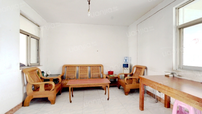 火花公寓二手房实景图