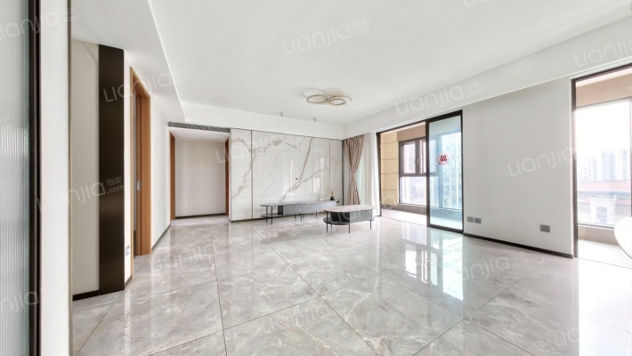 河畔府邸二手房实景图