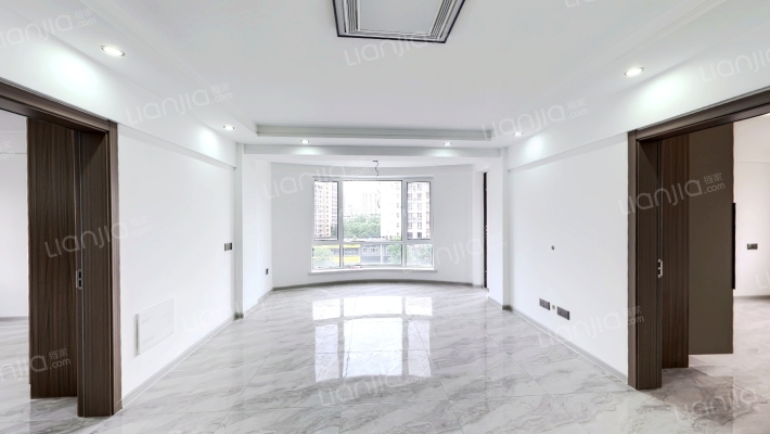 鸿泽园二手房实景图