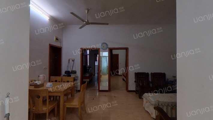 青云街18号二手房实景图