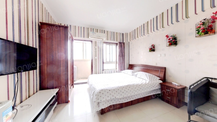 假日国际公寓二手房实景图