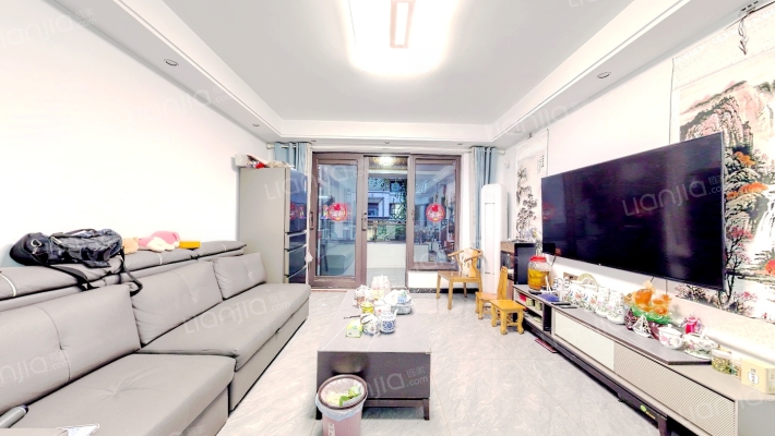 昕晖麓台山舍二手房实景图