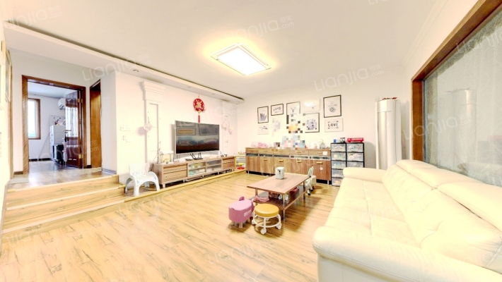 艺君花园西区二手房实景图