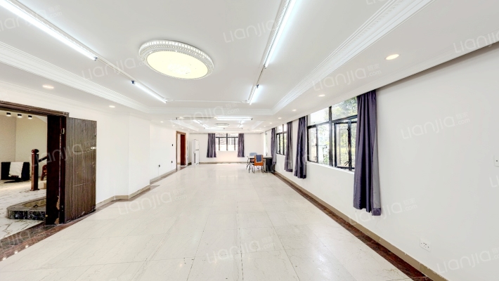 莲花山高尔夫别墅二手房实景图