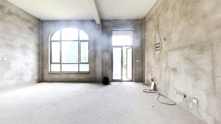 绿色港湾塞维利亚二手房实景图