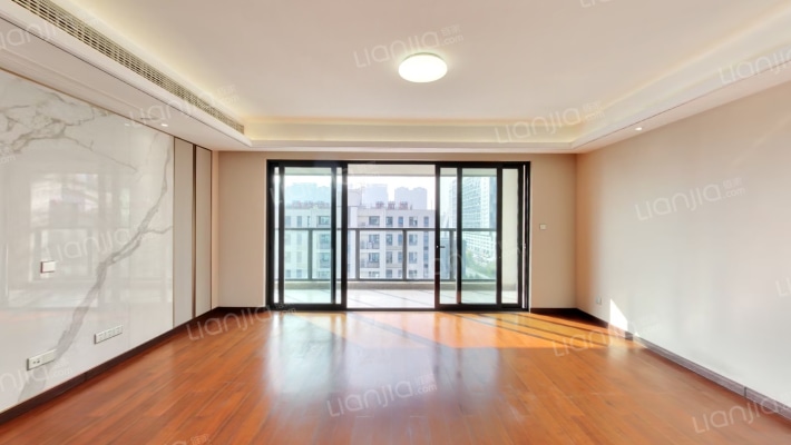 中海翠湖溪岸二手房实景图