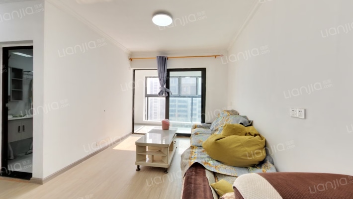 南山樾府二手房实景图