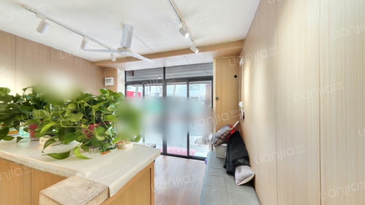 东七路73号二手房实景图