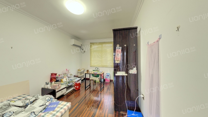 育贤里二手房实景图