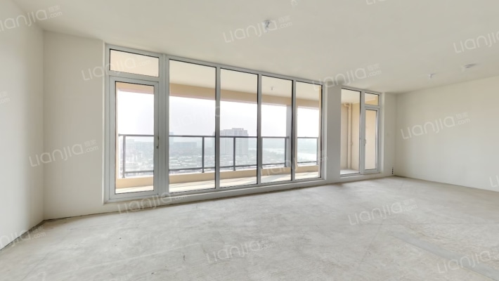 中欧青特滨湖国际二手房实景图