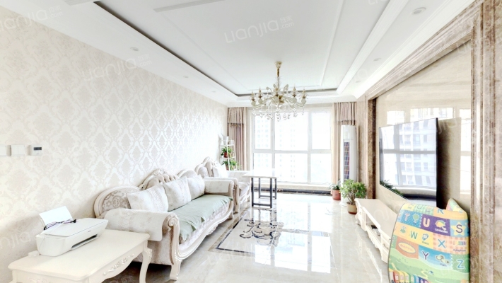 保利玫瑰湾二手房实景图