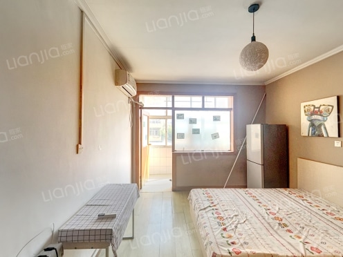 合租·中崂路 4居室 南/北卧