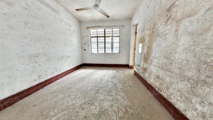 南面小区二手房实景图