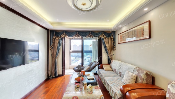 鸿汇名苑二手房实景图