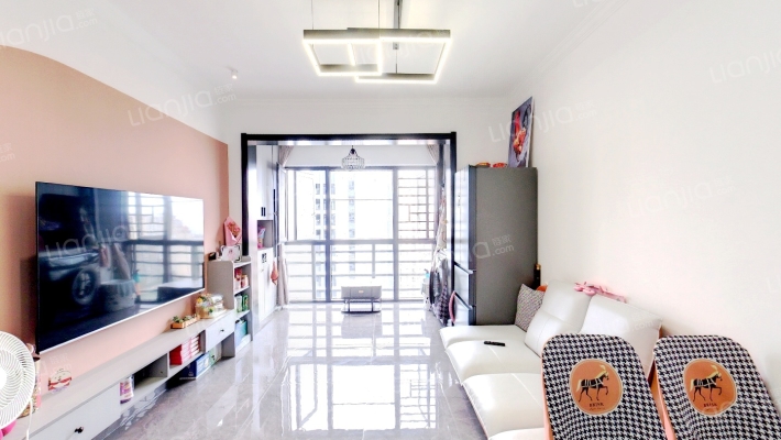 彰泰玫瑰郡二手房实景图