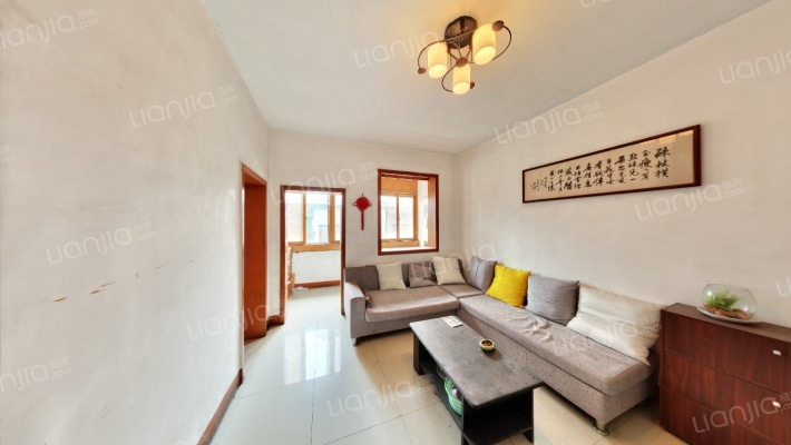 橡鞋小区二手房实景图