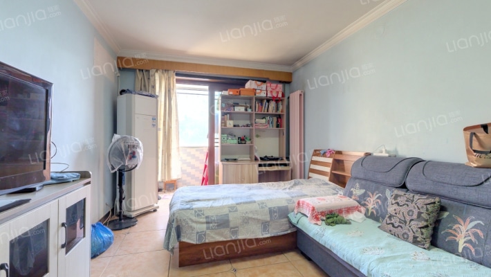 剧场东街二手房实景图