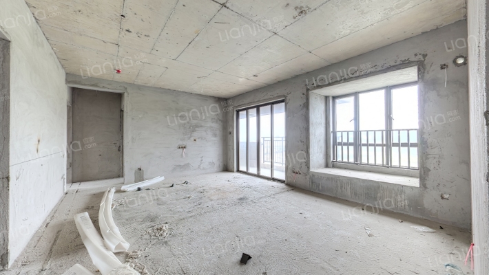 福晟钱隆御府二手房实景图