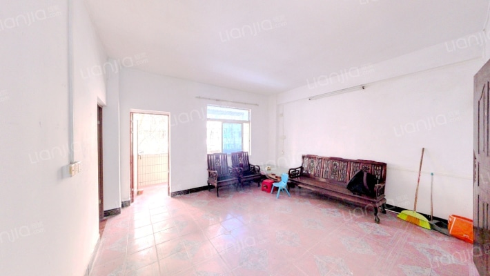 河南岸公园小区二手房实景图