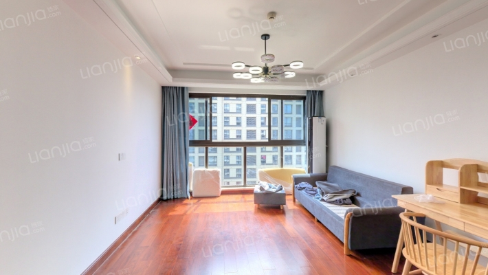 荣和花园二手房实景图