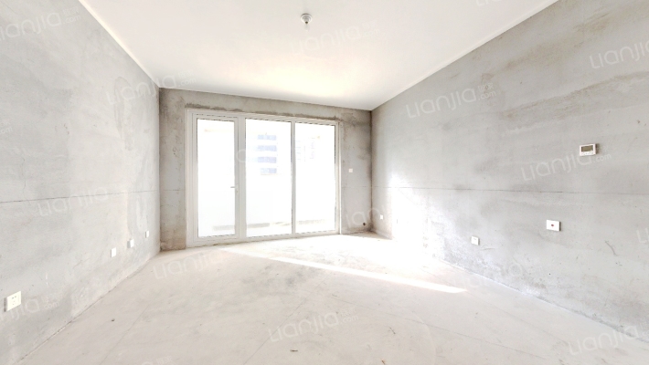 万恒四季花城二手房实景图