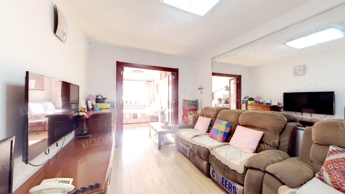 金鹏里二手房实景图