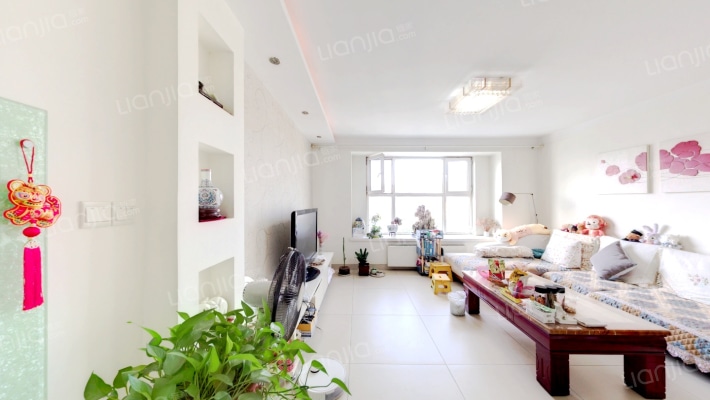 雅致经典二手房实景图