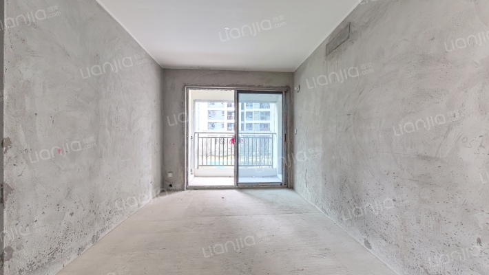 凤鸣水岸A区二手房实景图