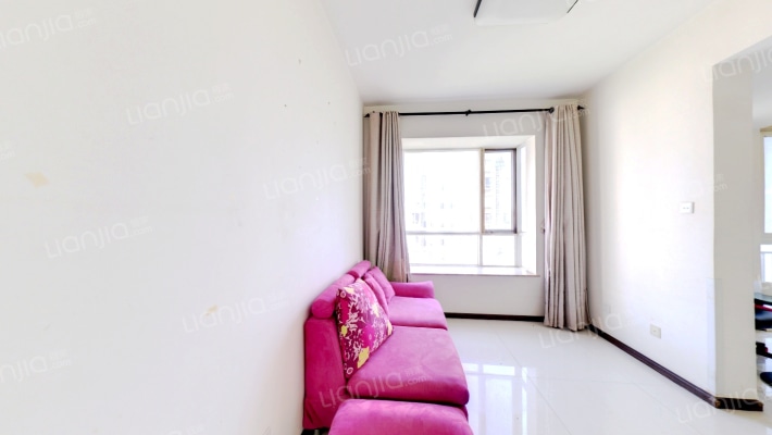 名仕银航小区二手房实景图