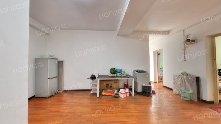 鑫华庭园二手房实景图