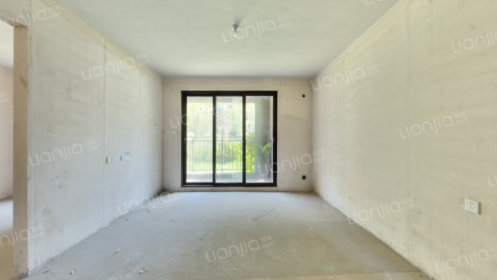 中梁海伦堡滨湖云璟二手房实景图