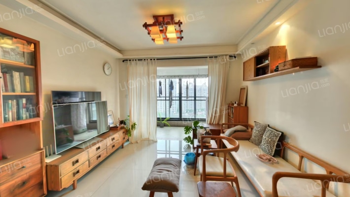 保利红珊瑚花园二手房实景图