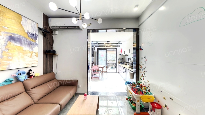 鸿荣阁二手房实景图