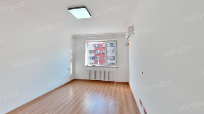 中青街二手房实景图