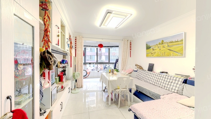 逸亭佳苑二手房实景图