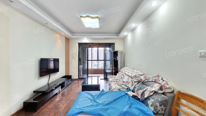 保利金香槟二手房实景图