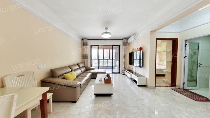 卓越东部蔚蓝海岸三期二手房实景图