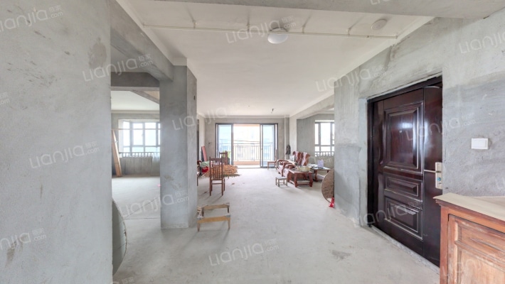 方阳百合苑二手房实景图