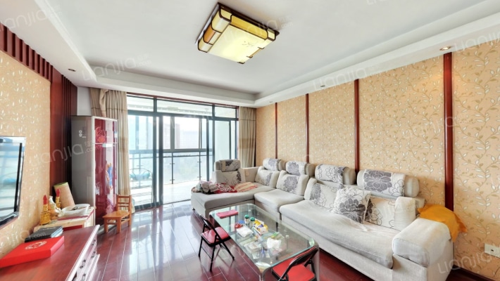 四季阳光花园二手房实景图