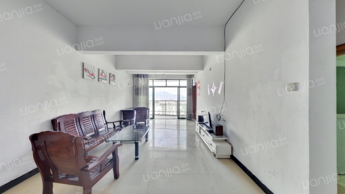 新豪庭二手房实景图