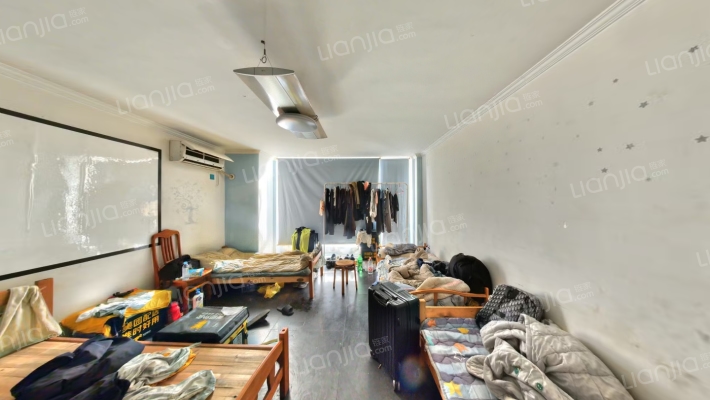 铂领公寓二手房实景图