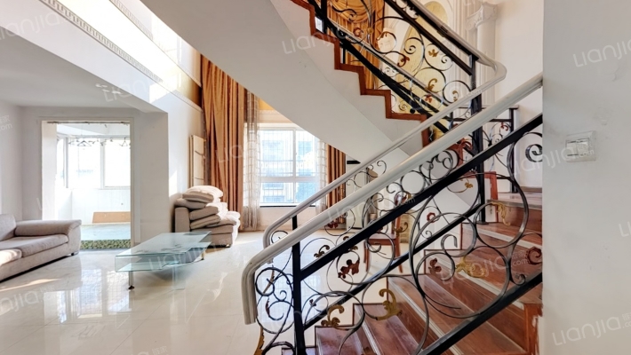 明桦丽景园二手房实景图