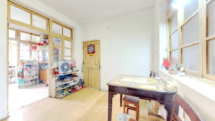 江苏开通建设工程有限公司宿舍区二手房实景图