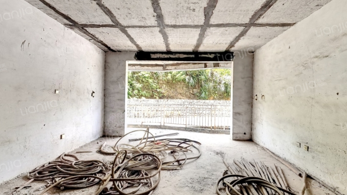 乾邮嘉苑二手房实景图