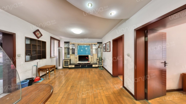 隆泉园东区二手房实景图