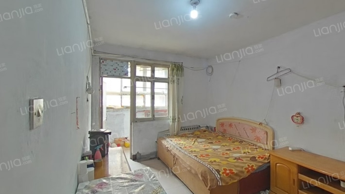 化肥厂四号院二手房实景图