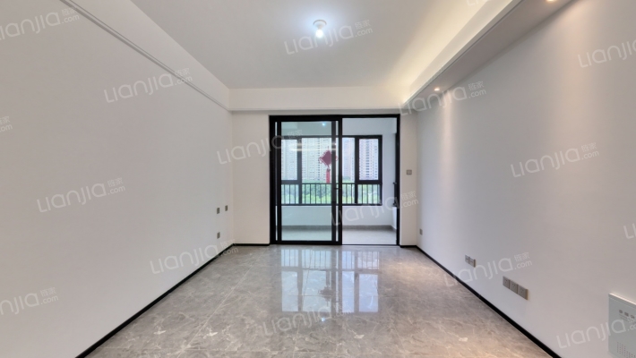 中海悦湖东方二手房实景图