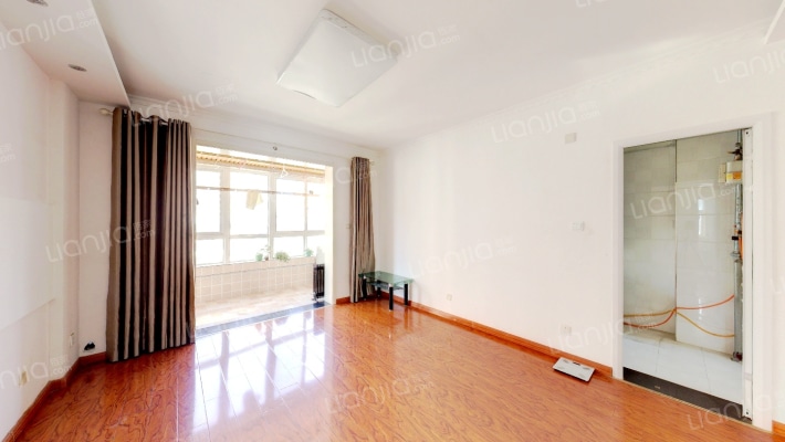 颐馨雅苑二手房实景图