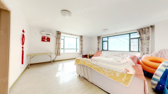 颐荣广场二手房实景图