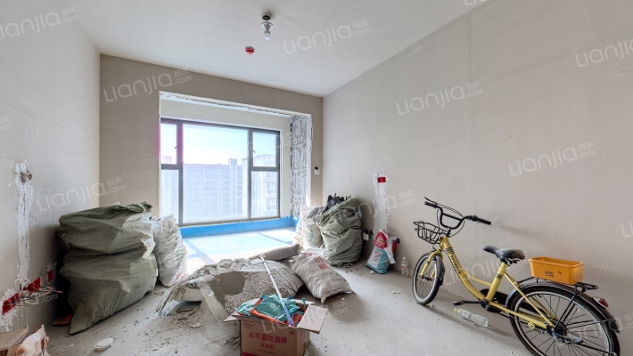海信花街小镇维拉二手房实景图